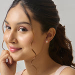 Sneh Bow Heart Stud