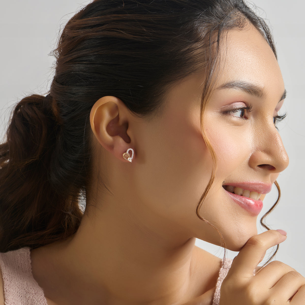 Sneh Woven Heart Stud