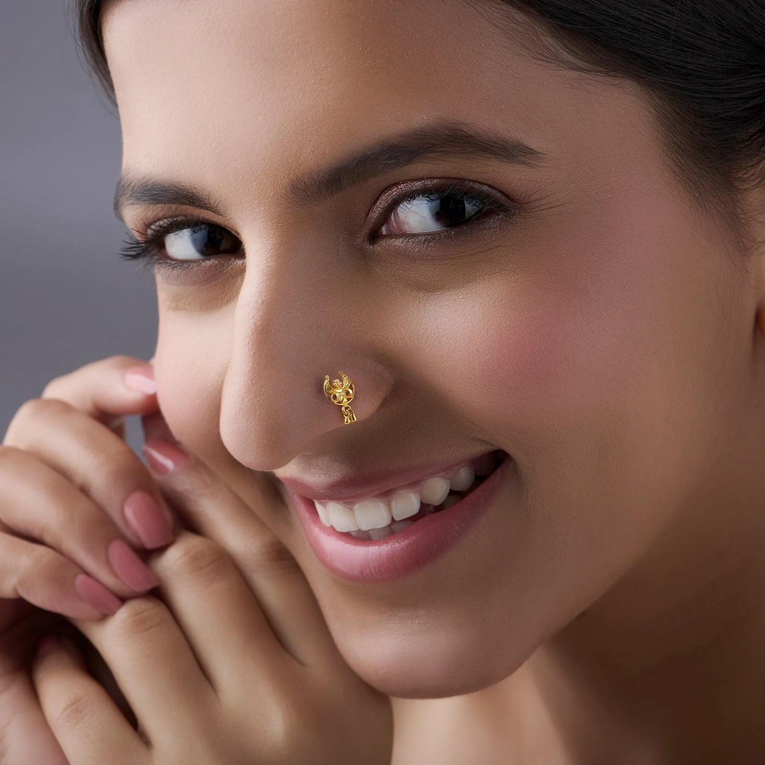 Celestial Embrace -- 18K Women's Gold Nose Pin Design