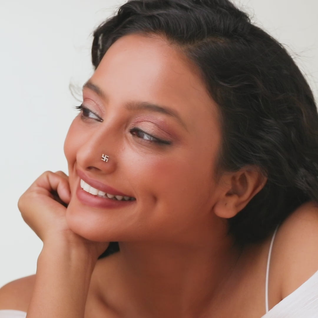 Swastik Radiance Diamond And Gold Nose Pin For Women Online