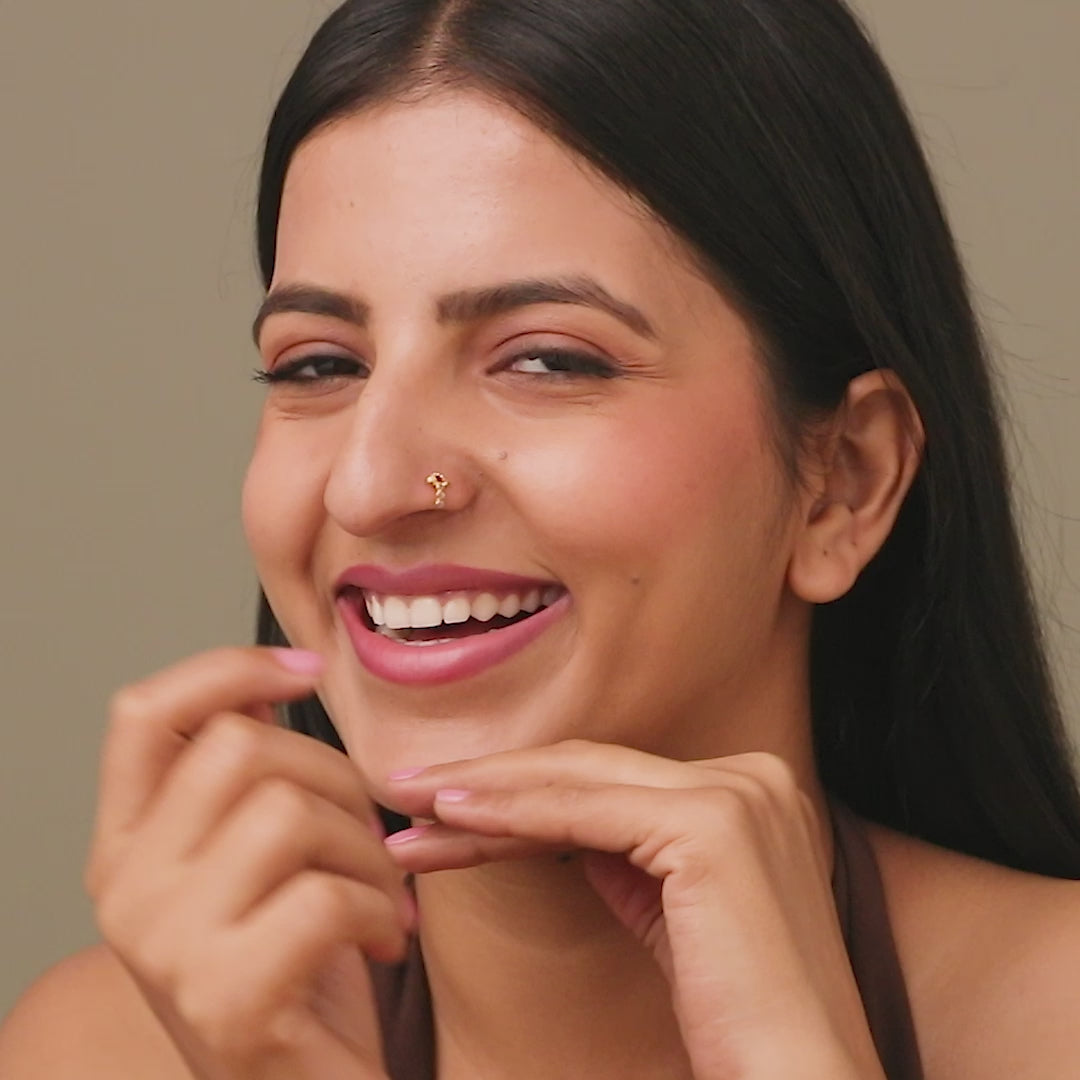 Trishul Stone 18K Gold Nose Pin For Women Online
