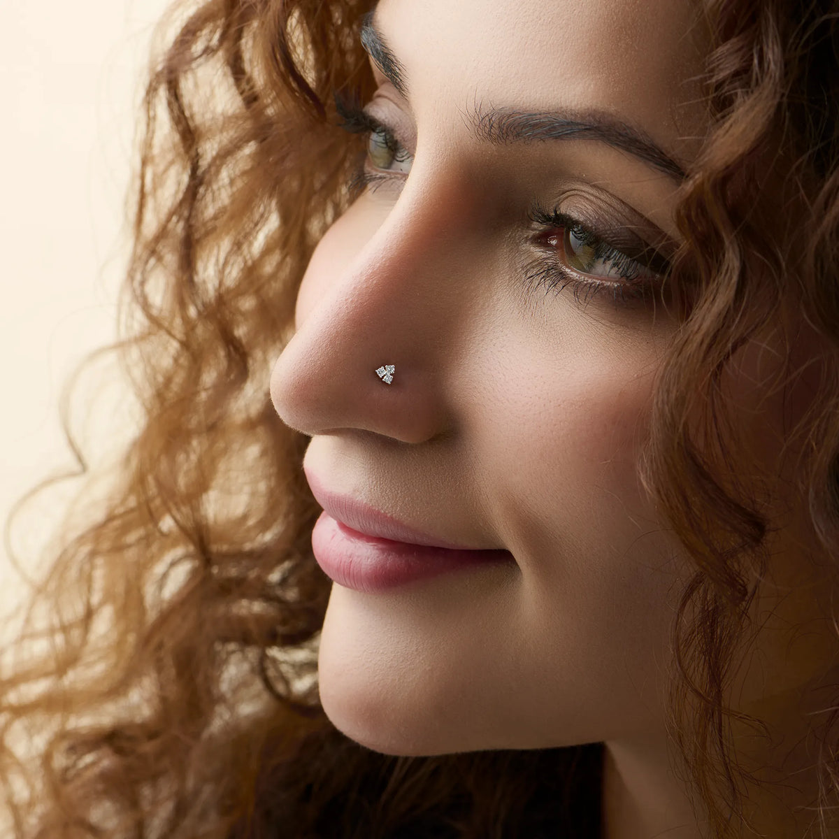 Gold ki nose pin price preview with female wearing elegant nose pin look