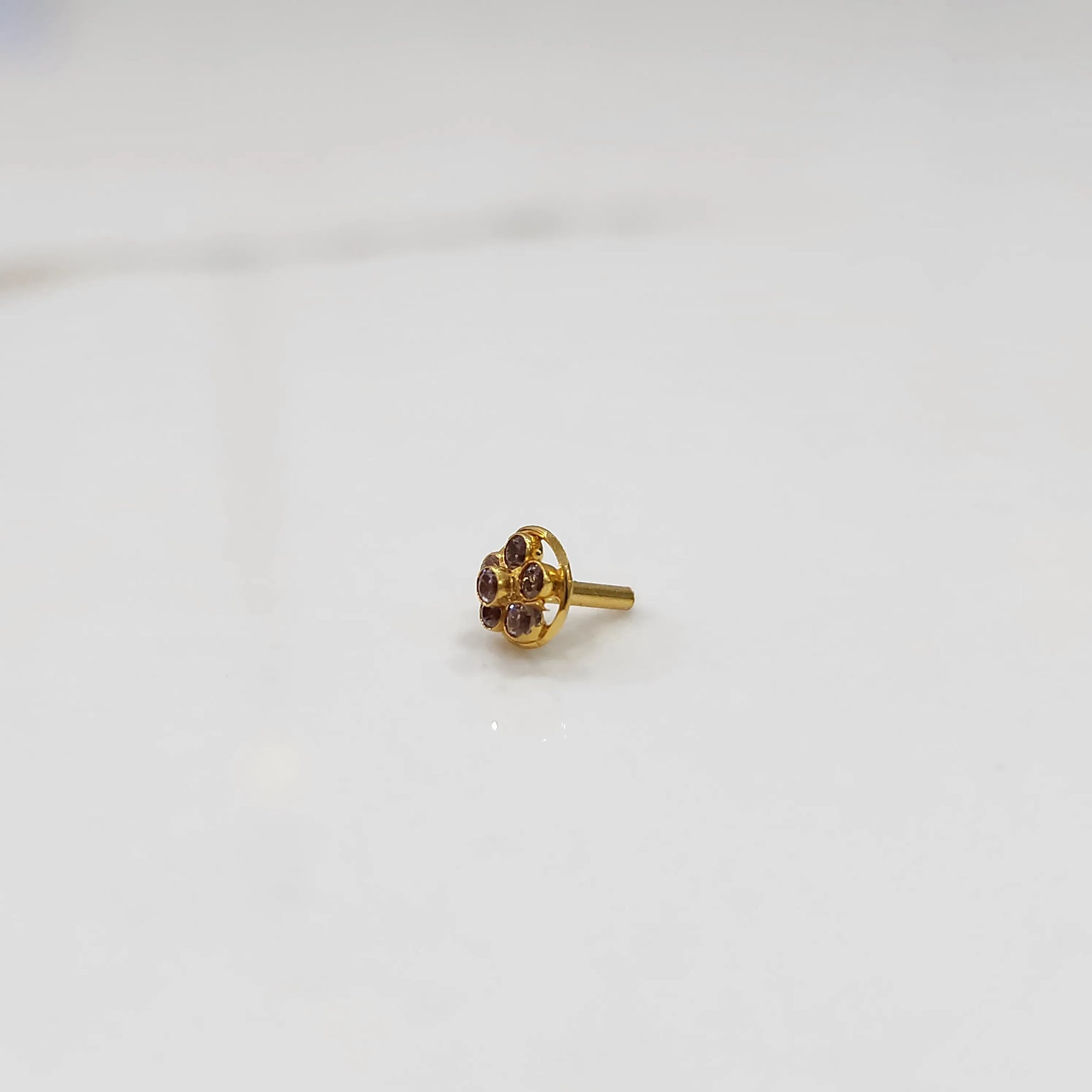 six-stone-grey-gemstone-round-nose-pin