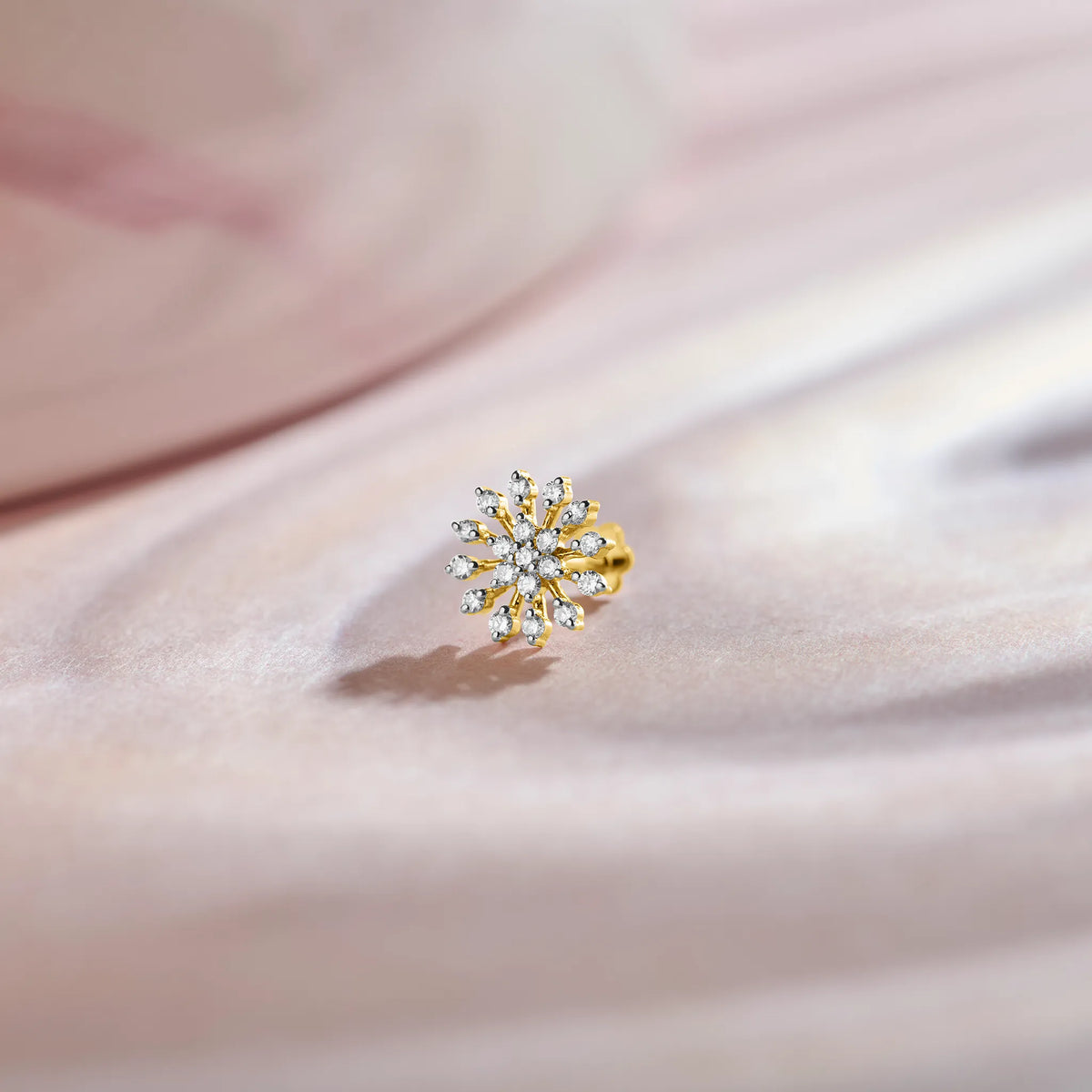Diamond snowflake design 18K gold nose pin for women